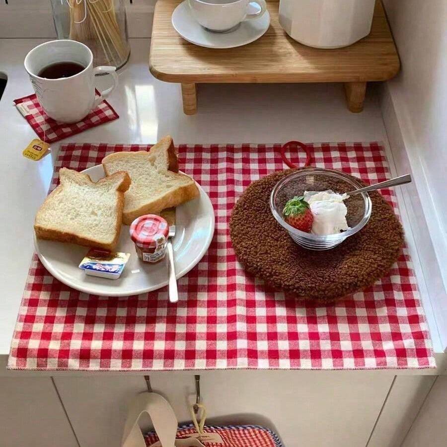 1/2/6pcs Ins Style Minimalist Sweet Red Plaid Fabric Placemats Napkins Decorative Pads For Kitchen Living Room, Suitable For Festivals And Weddings - Multicolor - View 1
