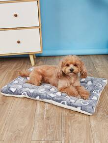 Grey Pet Bed Mat, White Border Heart Print, Thickened Washable Polyester Pad, Breathable And Comfortable For All Seasons, Suitable For Small And Medium Cats And Dogs, Suitable For Teddy And Other Pets, Not Suitable For Large Dog Breeds - Grey - View 3