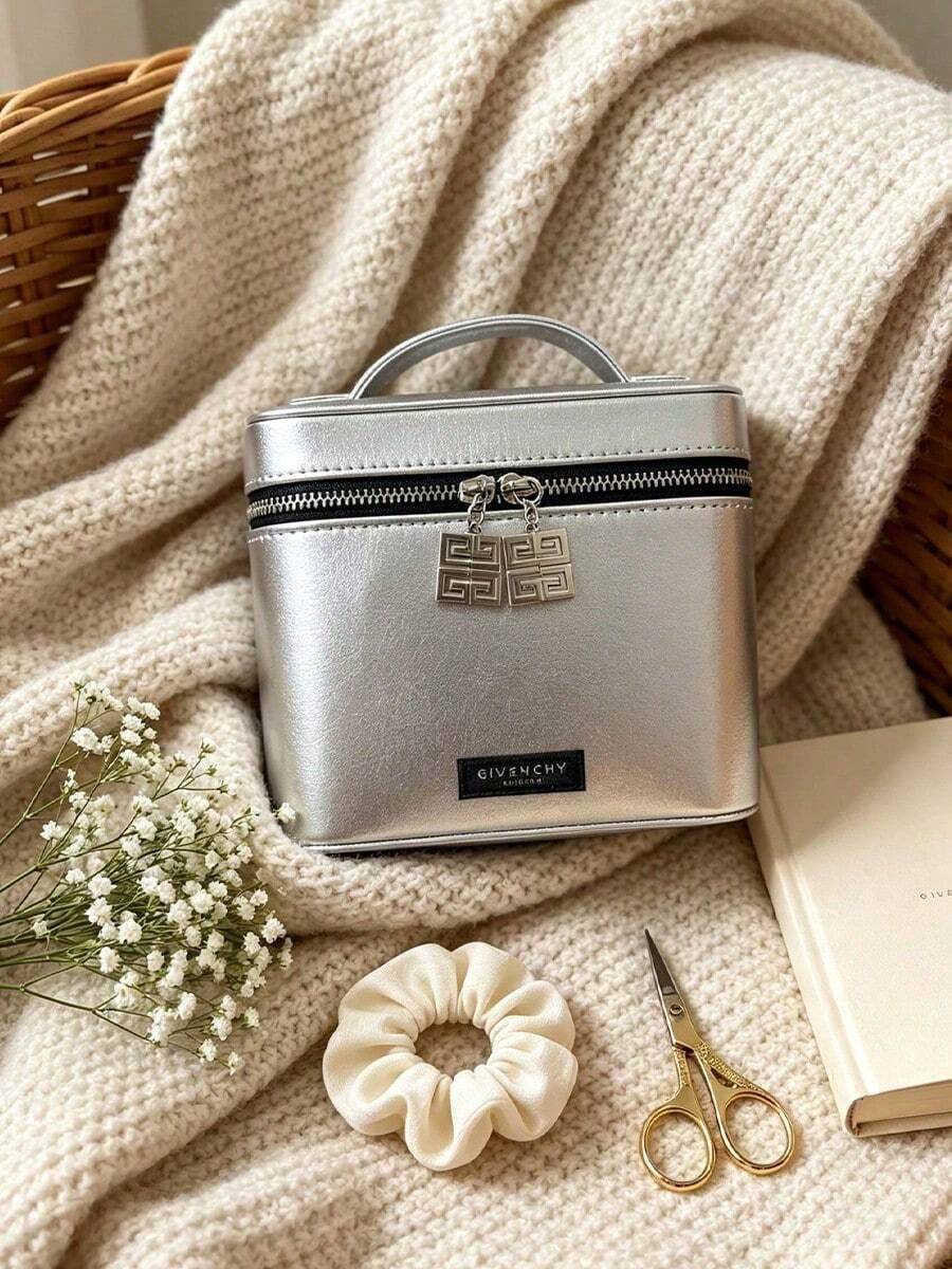GIVENCHY Silver Handheld Makeup Bag, Portable And Durable, Suitable For Travel, Featuring Brand Logo Design, Large Capacity, Suitable For Personal Use And Gift Giving, GIVENCHY‑GIFT‑19 - Silver - View 1