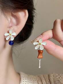 1 Pair Casual Fashion Asymmetric Floral Contrast Color Earrings Suitable For Women's Daily Wear - Silver - View 2