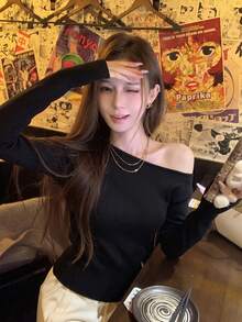 女款法式復古風不對稱肩領針織套頭上衣 秋冬寬鬆腰線長袖毛衣內搭針織上衣 - 黑色 - 查看 5
