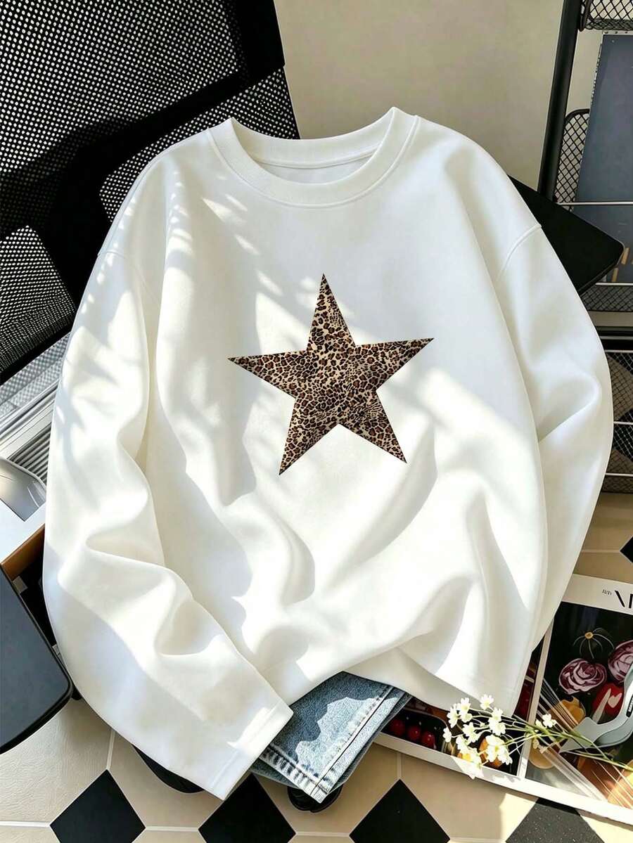 White Leopard Print Star Women's Sweatshirt, Loose Round Neck Long Sleeve Autumn Pullover Top - White - View 1