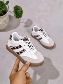 Sepatu Oxford Gaya Korea Modis dengan Sol Berwarna, Cocok untuk Pelajar, Aktivitas Luar Ruangan dan Dalam Ruangan Sepanjang Musim - Putih - View 4