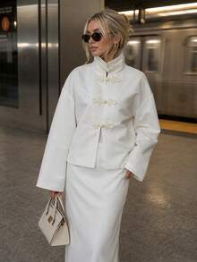 Women's Autumn Elegant New Chinese Style Stand Collar Frog Button Short Jacket, Loose Wide Sleeve Casual Jacket - White - View 2