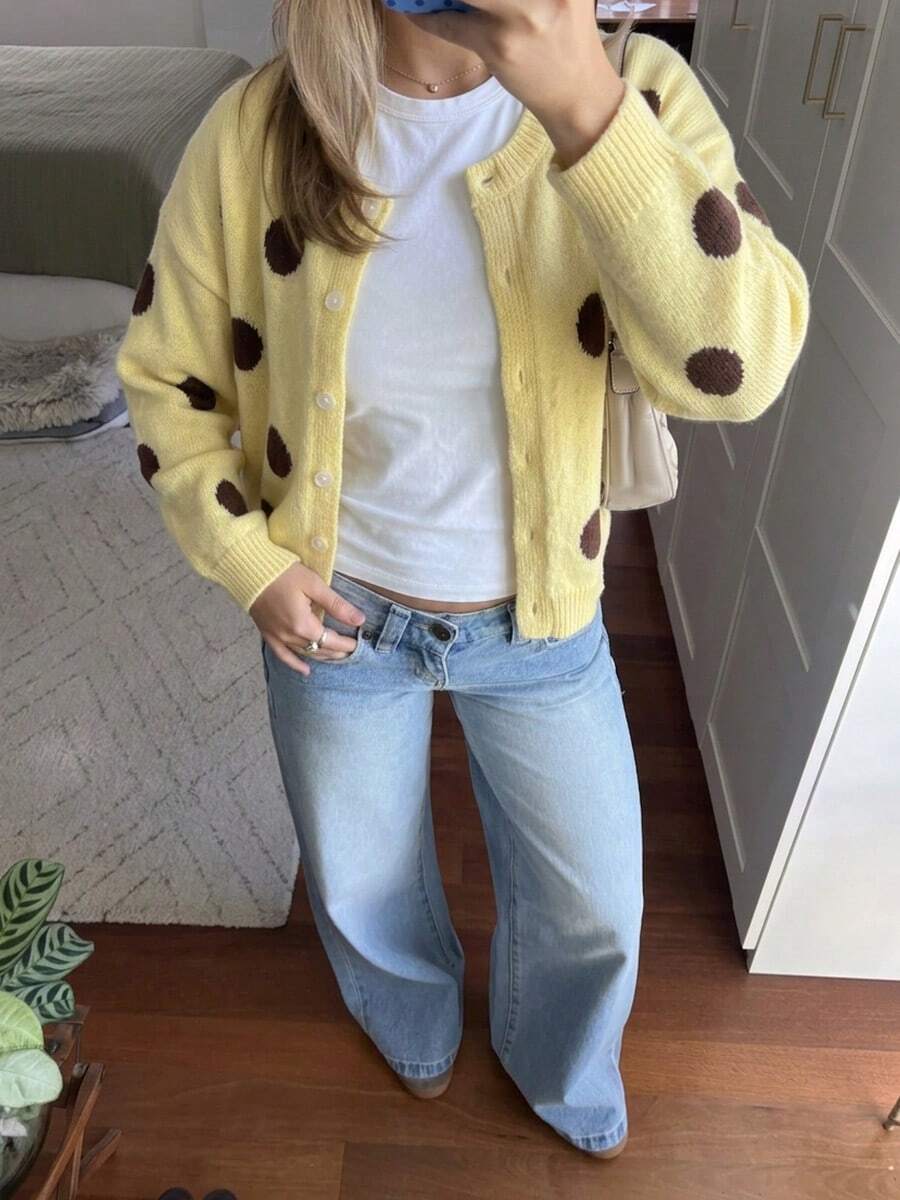 女款復古波點開襟羊毛衫，長袖圓領前扣式毛衣，適合秋冬穿著