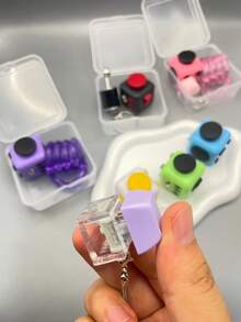 1 Set New Office Stress Relief Toy Kit, Includes Multi-Function Stress Dice, Twist Toy And Clicker, Transparent Box Packaging Easy To Carry, Suitable For Office Stress Relief, Holiday Gift - Multicolor - View 5