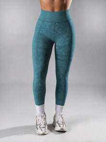 Women'S Seamless Outdoor Matte Sports Yoga Pants, High Waist High Elasticity Sweat-Wicking, Peach Butt Enhancing, & Skin-Friendly Tights Spring Fall - Dark Green - View 3