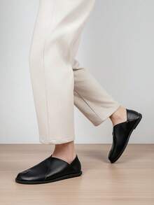 2026 New Plus Size Soft Leather Breathable Loafers Men's Business Casual Slip-On Shoes For Daily Wear - Black - View 9