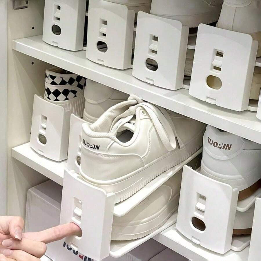 Kệ giày treo cửa hai lớp dày dặn điều chỉnh được, thiết kế gấp gọn tiết kiệm không gian, tiện lợi cho lưu trữ hàng ngày, trưng bày giày đa năng, giúp hành lang và khu vực tủ quần áo gọn gàng, chống bụi và trầy xước cho giày
