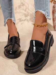 Women's Round Toe Patent Leather Loafers, Chunky Heel Slip-On, Minimalist British Style, Spring/Autumn Commute Versatile Shoes - Black - View 4