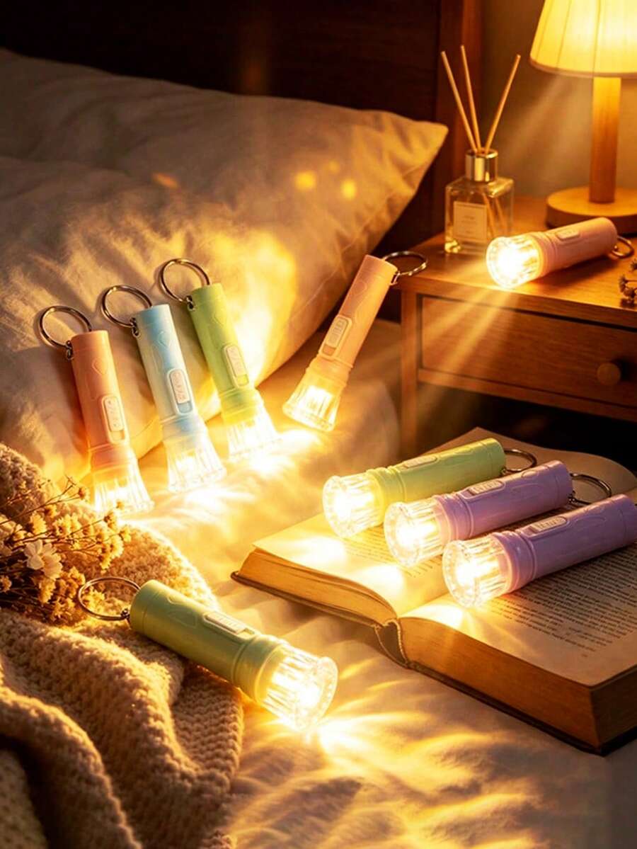 12/24 قطعة مصابيح LED صغيرة شفافة للمفاتيح، 60 لومن سطوع واحد، مصابيح ABS، تشمل بطاريات غير قابلة للشحن، هدية محمولة لطيفة وديكور، مناسبة لمنظمي الحفلات، لوازم الفعاليات، سلال هدايا عيد الميلاد - متعدد الألوان - مشاهدة 1