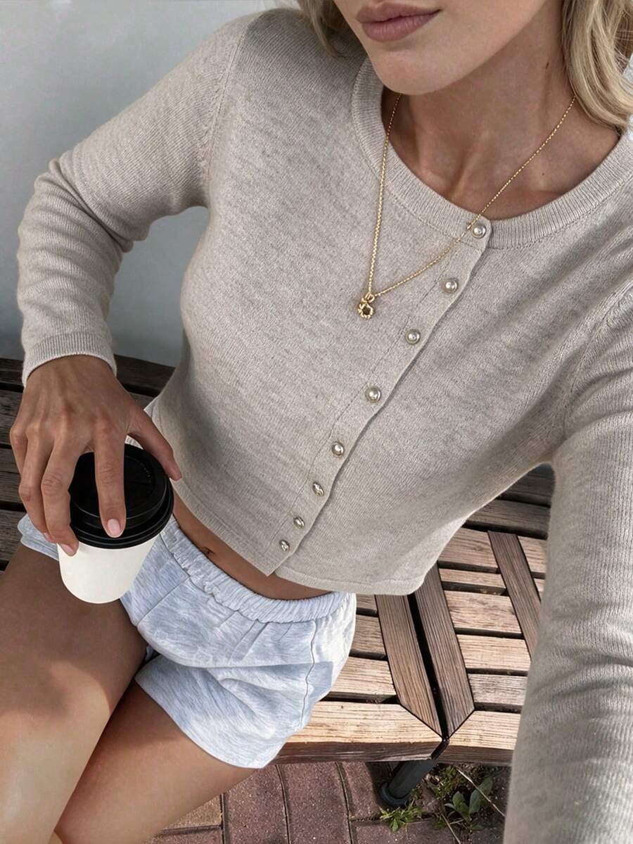 SEREN Cardigan Rajut Kancing Diagonal Warna Oatmeal Musim Gugur/Dingin, Sweater Lengan Panjang Leher Bulat Minimalis Lembut dan Serbaguna, Pakaian Sehari-hari - Yan - View 1