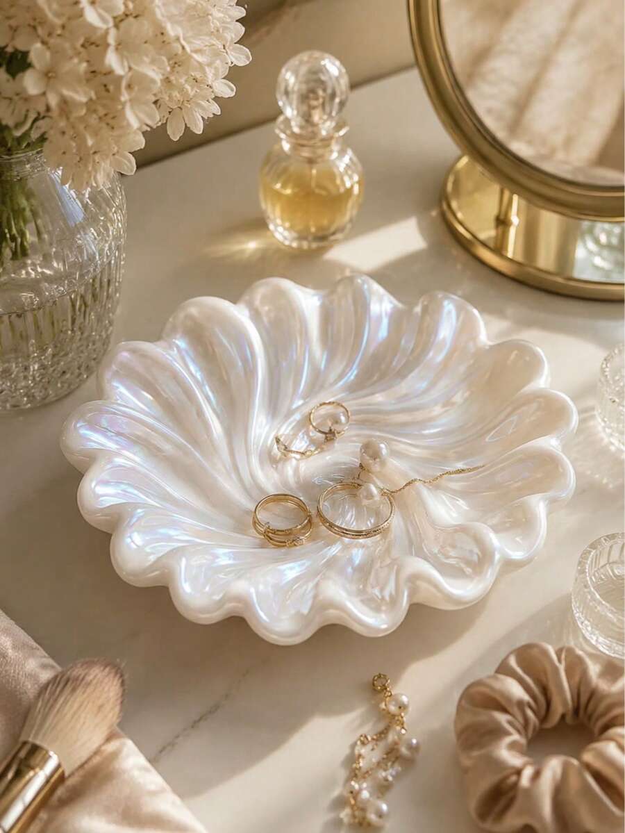 1pc Elegant Shell-Shaped Jewelry Tray, Luxury Vanity Storage Box For Rings, Earrings And Necklaces, Bedroom Dresser Decor Small Accessory Dish, Fashion Home Decor Gift