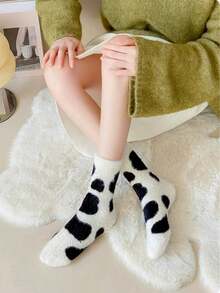 1/2/4/6 Pairs Cute Cow Print Plush Socks, Unisex - Warm Comfortable Fuzzy Non-Slip Floor Sleep Slippers Socks, Fun Animal Gift - White - View 5