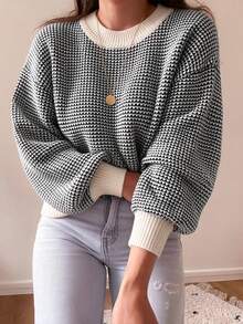SEREN Women's Versatile Black & White Contrast Waffle Knit Sweater, Loose Fit Slenderizing Lantern Sleeve Knit Top, Suitable For Autumn/Winter - Black and White - View 1