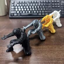 Creative Pen Holder Ornament, Multifunctional Kneeling Figure Storage Stand, Desktop Stationery Organizer, Personalized Office Desk Decor Craft, Fun Character Figurine Desktop Storage Base - A - View 4