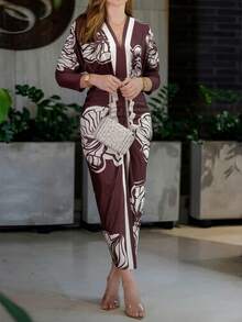 Women's V-Neck Long Sleeve Printed Ruched Waist Pleated Dress, Spring/Autumn - Burgundy - View 5