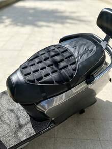 Universal Motorcycle Seat Cushion (Random), Breathable Seat Pad, Anti-Slip Breathable Shock-Absorbing Cushion, Suitable For Most Motorcycles, Not Easily Displaced. Practical High-Quality Gift For Commuting And Travel - Multicolor - View 8