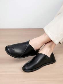 2026 New Plus Size Soft Leather Breathable Loafers Men's Business Casual Slip-On Shoes For Daily Wear - Black - View 4