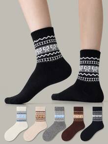 ZUJO 3 Pasang Kaos Kaki Wanita Setengah Betis, Motif Pita dan Fair Isle, Hangat, Lembut, dan Bernapas, Cocok untuk Pemakaian Sehari-hari di Musim Gugur/Dingin, Warna Acak - MultiWarna - View 3