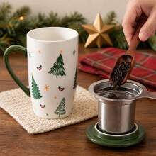 1 buah Cangkir Teh Keramik Motif Pohon Natal 490ml/16.5oz dengan Saringan Teh dan Tutup. Aman untuk Microwave dan Mesin Pencuci Piring. Cangkir Minum Keramik. Cocok untuk Teh Daun Lepas, Kopi, dan Minuman Panas. Ideal untuk Penggunaan Sehari-hari. Hadiah Natal yang Sempurna - MultiWarna - View 10