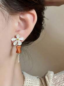 1 Pair Casual Fashion Asymmetric Floral Contrast Color Earrings Suitable For Women's Daily Wear - Silver - View 4