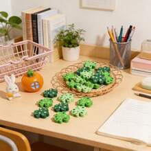 12 buah penghapus motif daun semanggi empat helai acak, pola kartun kreatif, cocok untuk sekolah, kantor, dan rumah, alat tulis yang menyenangkan, perlengkapan belajar, hadiah kelas, bahan tahan lama, hadiah liburan, hadiah yang bagus. - MultiWarna - View 1
