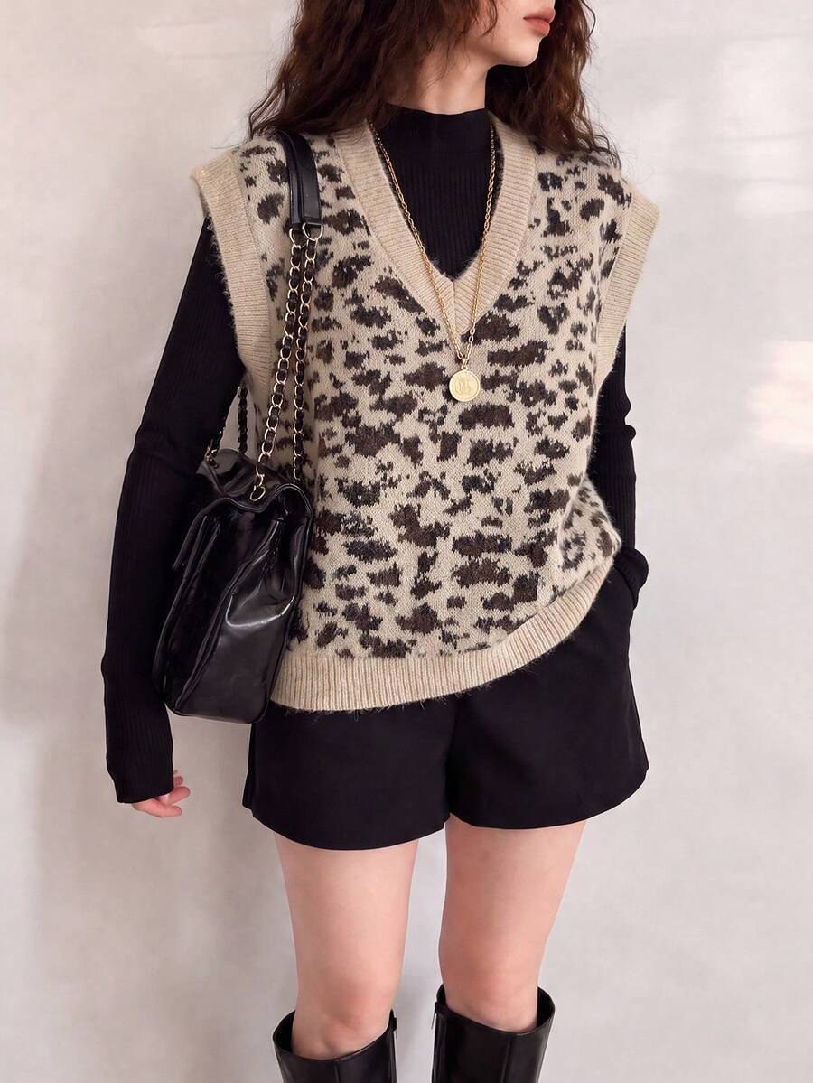 Rompi Pullover Leher V Motif Leopard Desain Minimalis Kasual Musim Gugur/Dingin untuk Wanita - Khaki - View 1