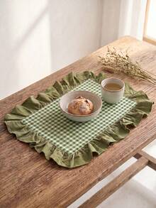 1pc Green & White Small Plaid With Olive Green Ruffle Edge Placemat, Fresh Pastoral Style Fabric Material, Rectangular Shape With Olive Green Ruffle Edge Patchwork Details, Stain-Resistant Protection For Tabletop And Decorative Enhancement, Suitable For Daily Tea Drinking And Fresh Home Decor Scenes - Green - View 5