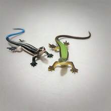 Lizard Cat Toy, Durable Plastic Realistic Reptile Toy, Battery-Free Interactive Motion Chewing Toy, Suitable For Indoor Play And Training For Kittens And Adult Cats 6 Months And Older - A - View 2
