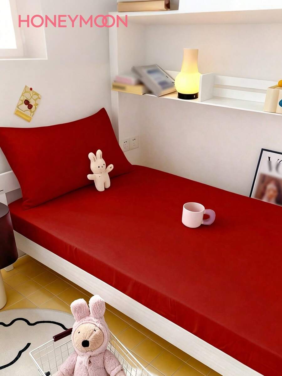 HONEYMOON 1pc Solid Color Soft Fitted Sheet 100% Polyester Fabric Lightweight Cloud-Like Touch Bedding Mattress Cover, Suitable For 9-12 Inch Depth Mattress, Soft Breathable Machine Washable, Anti-Shrink, Fade-Resistant, All-Season Use, Different Sizes Suitable For Home And Dorm, Back To School Dorm Essential, Red - Red - View 1