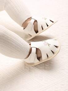 Newborn Sandals Summer Floral Embroidered Strap Wrapped Toe Soft Sole Lightweight Comfortable Walking Shoes - White - View 2