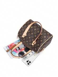女款復古字母波士頓手提包，經典印花枕頭造型 Satchel 包，頂部手柄肩背斜挎包，可拆卸可調節肩帶 - 咖啡棕 - 查看 9