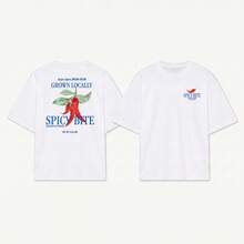 Spicy Bite T-Shirt Bianca Con Stampa Peperoncino E Scritte Blu Design Grafico Vintage Ispirazione Club 19-91 Stile Streetwear Unisex Top - White - View 1