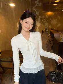 女款蝴蝶結蕾絲飾邊長袖T恤，韓系新風層次感上衣 - 白色 - 查看 1