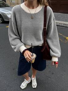 SEREN Women's Versatile Black & White Contrast Waffle Knit Sweater, Loose Fit Slenderizing Lantern Sleeve Knit Top, Suitable For Autumn/Winter - Black and White - View 4
