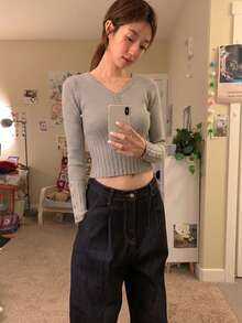 Korean Style Minimalist Sexy V-Neck Button Long Sleeve Knit Sweater Women Autumn/Winter Short Slim Fit Base Layer Top - Grey - View 4
