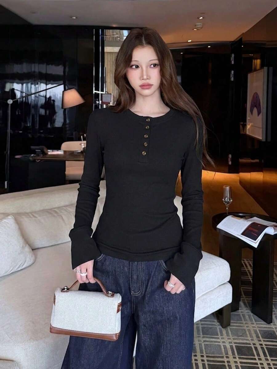 Women's Sexy Design Button Half-Open Collar Long Sleeve T-Shirt, Spring/Autumn Korean Style Fitted Base Layer Top - Black - View 1