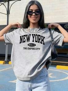 Women's Casual T-Shirt With "NEW YORK BROOKLYN THE EMPIRE CITY" Print – City Theme, Urban Culture, Casual Crew Neck Top – Breathable, Lightweight - Grey - View 5