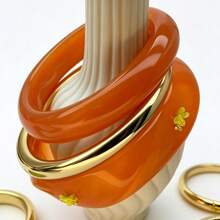 3 PiecesWarm Orange Jelly Texture Resin Bracelet Set, Cute Yellow Bear Decor Wide Bangle Paired With Polished Gold Thin Bangle, European And American Sweet Cool Layered Hand Jewelry For Women's Daily, Date And Street Wear - Twisted Transparent Orange Bear + Thin Round Gold + Medium Round Orange - View 8