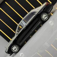 Maisto 1 Piece, 21 Cm In Length, 7.2 Cm In Width, 5.7 Cm In Height, 1:24 Scale Die‑Cast Alloy S680 Collectible Car Model, Desktop Ornament, Holiday Gift, Foldable Rear‑View Mirrors, Rubber Shock‑Absorbing Tires - Multicolor - View 2