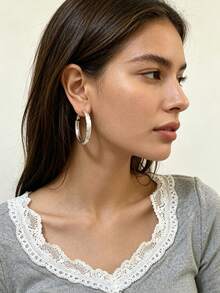 1 Pair Fashionable Personalized Geometric Polka Dot Hoop Earrings Suitable For Women's Daily Commute Wear - Silver - View 4