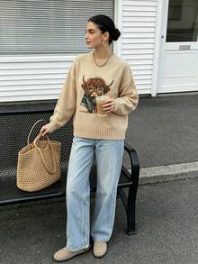 女款圓領拼色可愛小牛印花落肩長袖寬鬆針織套頭衫，秋冬百搭日常上衣 - 杏色 - 查看 2