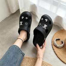 Sandalia tipo mule para mujer con pines de estrella, perfecta para actividades cotidianas como caminar por casa, descansar, salir al jardín o dar paseos cortos. - Negro - Ver 5