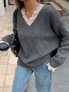 女款時尚針織V領套頭毛衣，對比色蕾絲飾邊長袖，適合秋冬穿著 - 灰色 - 查看 2