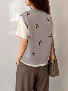 Women's Autumn/Winter Casual Minimalist Elegant Gentle Style Floral Pattern V-Neck Pullover Sweater Vest - Apricot - View 2