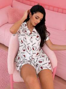 Noctvar OBM Sleepwear X Hello Kitty Set Piyama Hello Kitty Motif Seluruh Permukaan Gaya Anak Perempuan, Atasan Kardigan Kerah Lengan Pendek + Celana Pendek 2 Potong - Putih - View 4