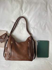 Tas bahu dengan aksesori tempat kartu kecil yang dapat dilepas, penyimpanan multi-saku yang terbagi, desain penutup resleting, panjang tali bahu yang dapat disesuaikan. Bentuk tas minimalis yang santai, mendukung berbagai cara membawa, kapasitas luas, cocok untuk bepergian dan beraktivitas sehari-hari, dengan mudah meningkatkan suasana penampilan sehari-hari. - Coklat - View 3