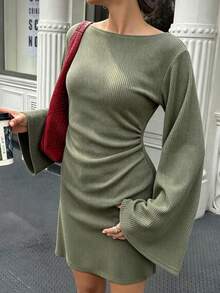 Women's Autumn/Winter Ruched Waist Flared Sleeve Wide Collar Shoulder Textured Brushed Ribbed Fabric Minimalist Versatile Dress, Office Commute, Casual Daily Wear, Autumn/Winter Essential - Green - View 6