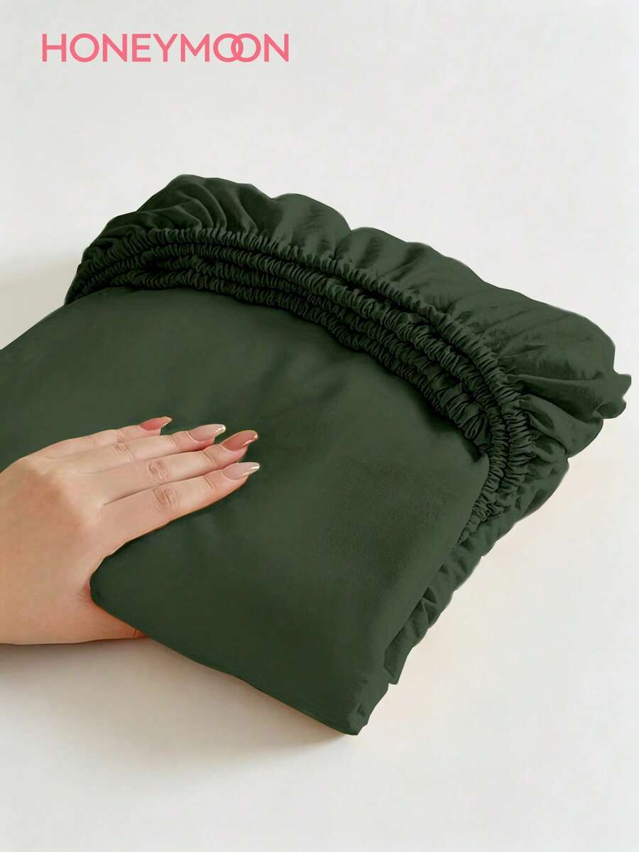HONEYMOON 1pc Soft Comfortable Solid Color Fitted Sheet, Bed Cover Protector, Lightweight Breathable, 9.84 Inch/25cm Deep Pocket, Machine Washable, Fits All Bed Sizes, Suitable For Dorm And Guest Room (Pillowcase Not Included), Back To School Dorm Essential, Bedding, Olive Green - Olive Green - View 1